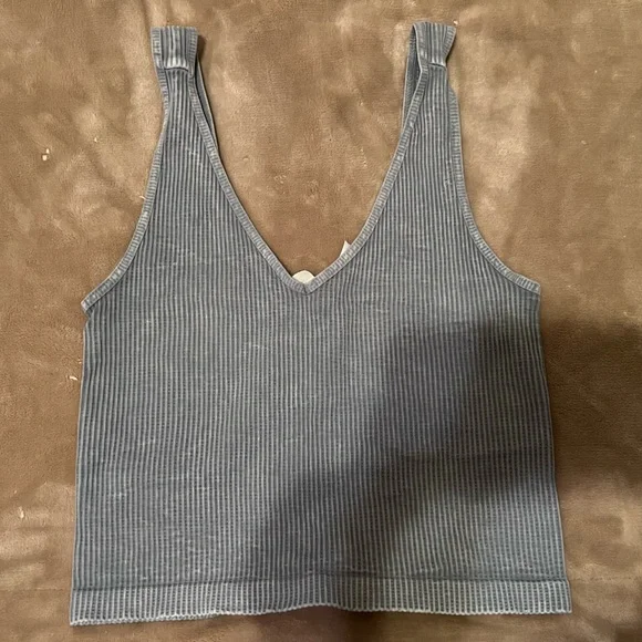 Basic tank from local boutique - Picture 1 of 2